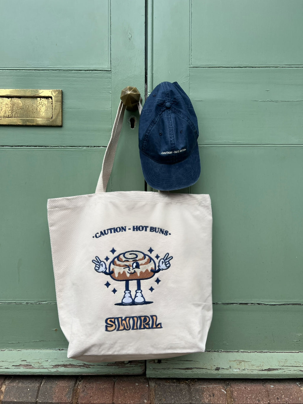 Swirl ‘Hot Buns’ Premium Tote Bag